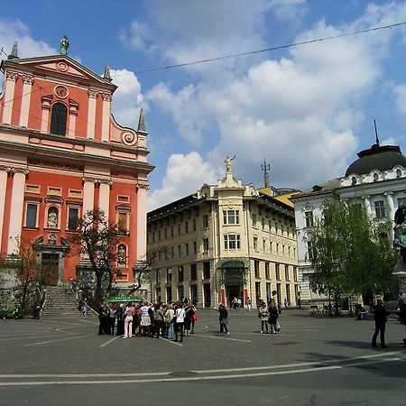 Luwiana Main Square Apartment Ljubljana Rum bild